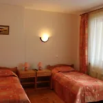Guest house Kris 3*