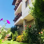 Kris Guest house 3*