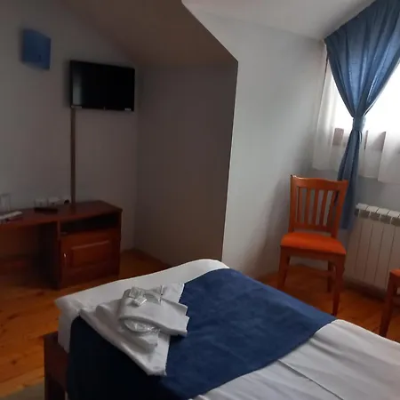 Kris Penzion 3*