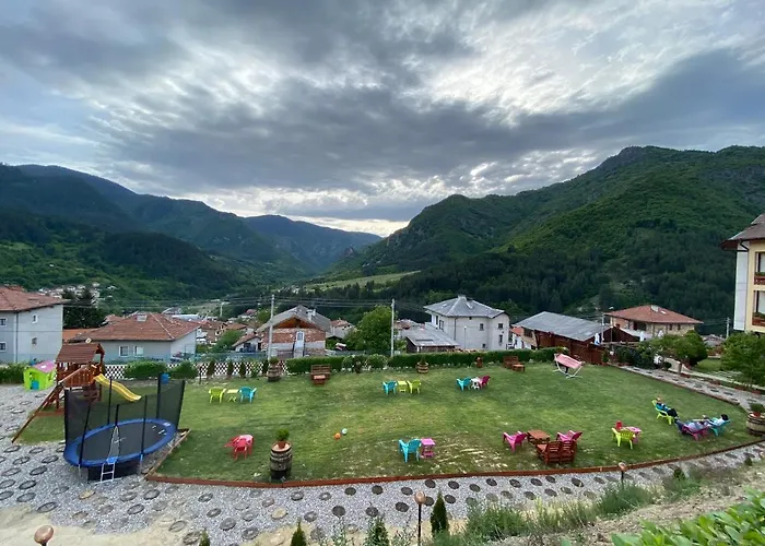 Kris Гостевой дом 3*